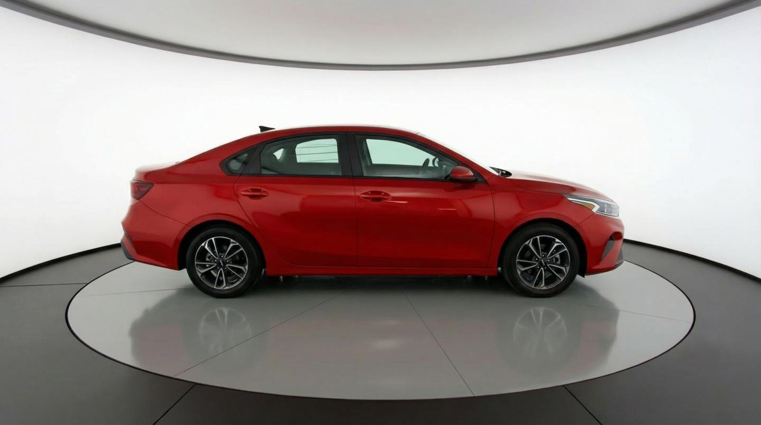 Thumbnail: 2024 Kia Forte - 8