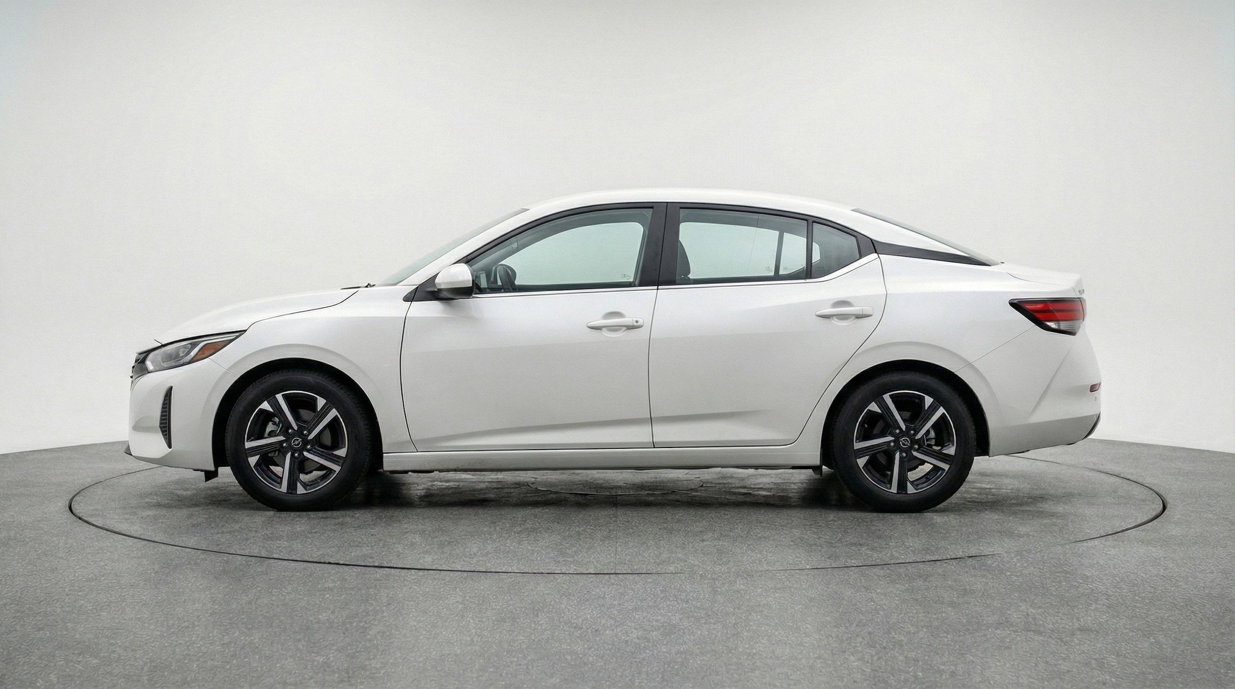 Thumbnail: 2025 Nissan Sentra - 5
