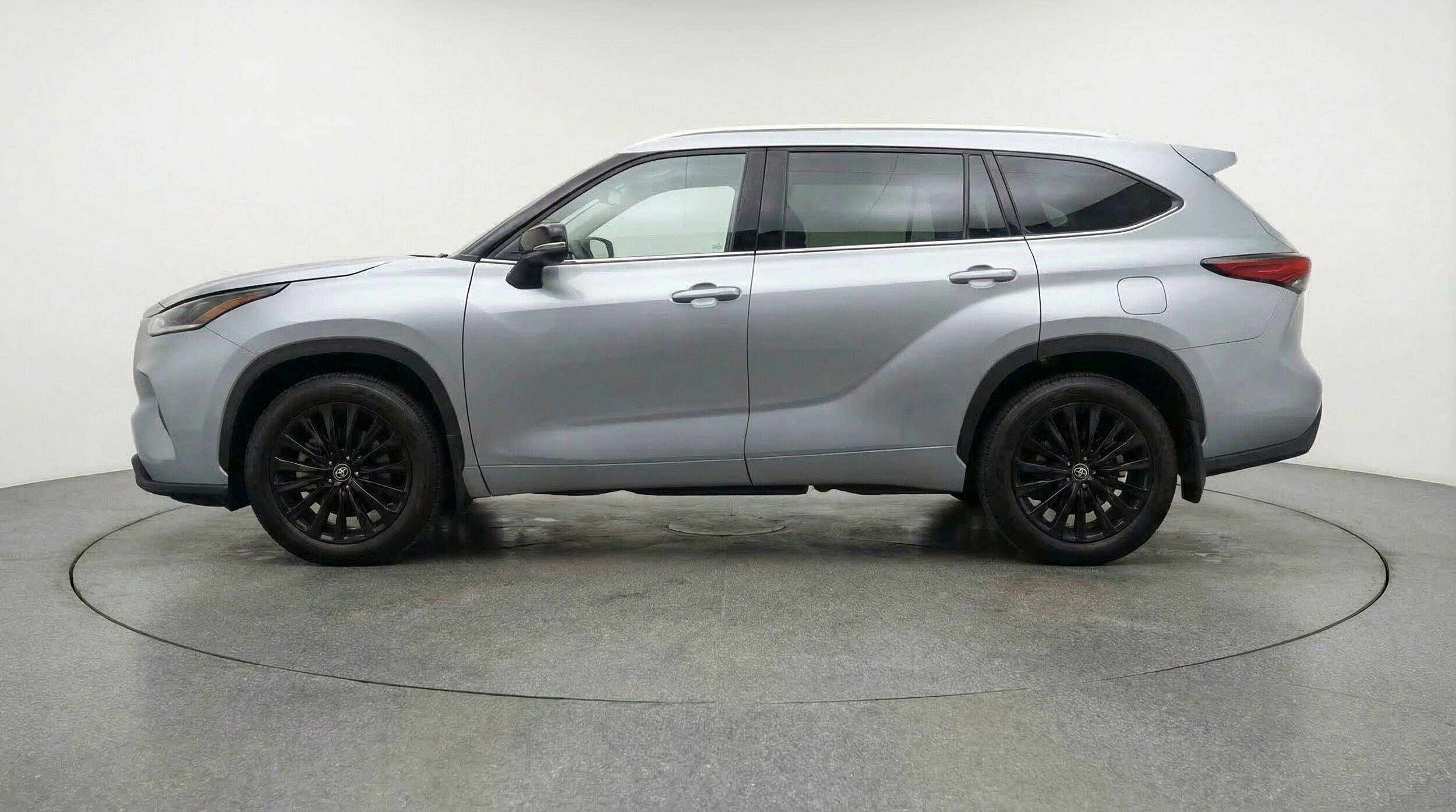 Thumbnail: 2025 Toyota Highlander - 4