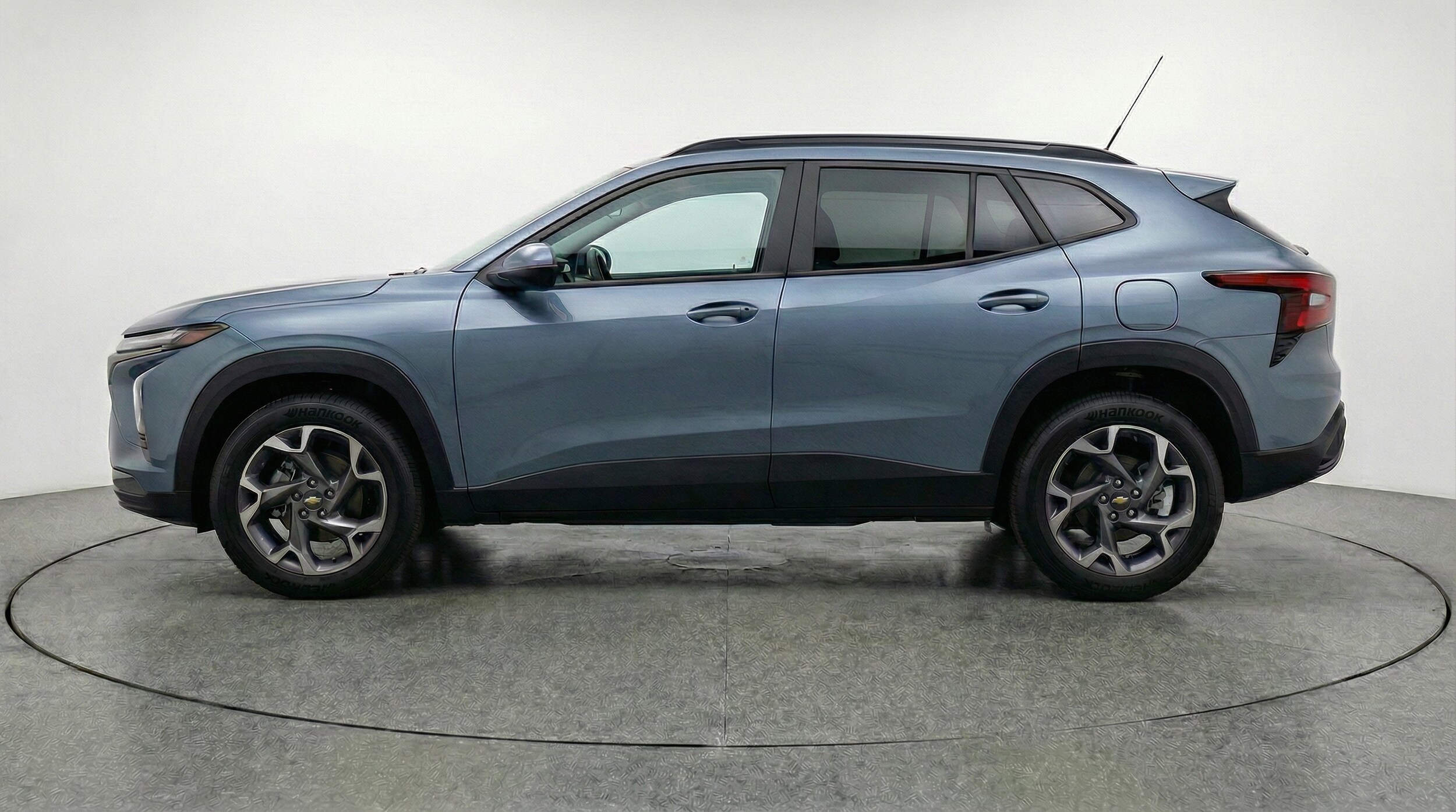 Thumbnail: 2025 Chevrolet Trax - 4