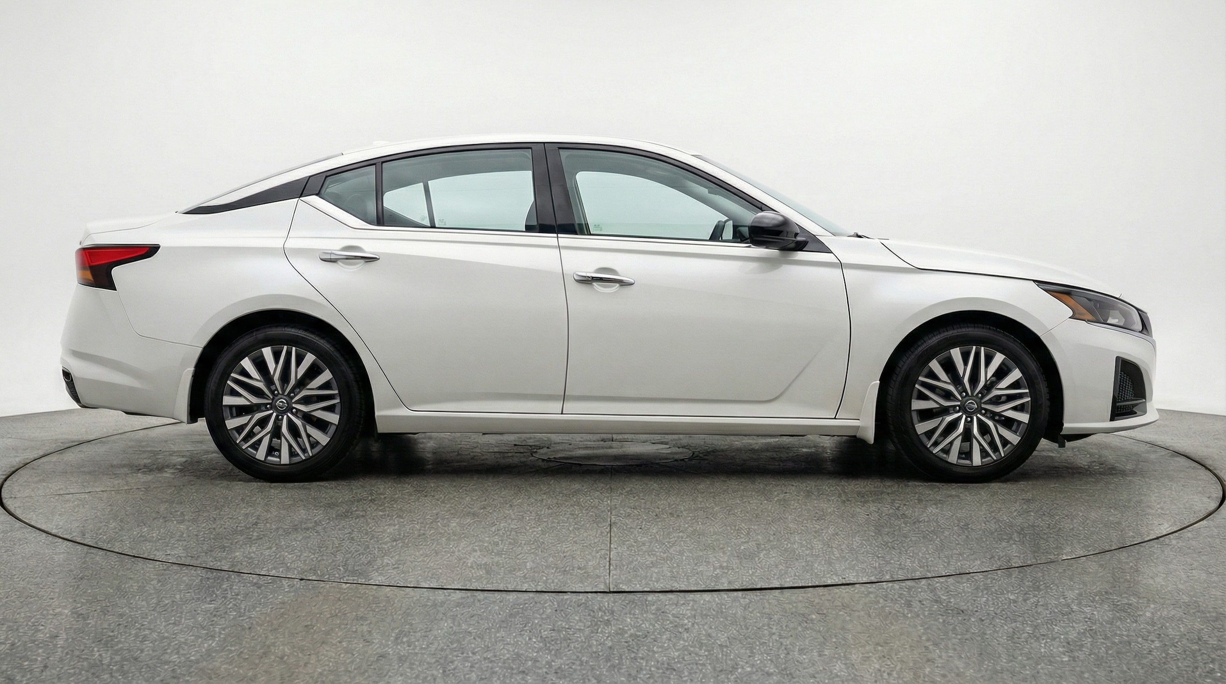 Thumbnail: 2025 Nissan Altima - 8