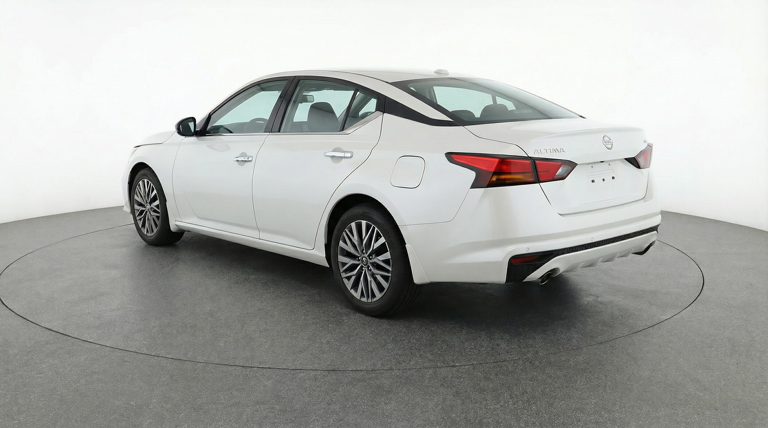 Thumbnail: 2025 Nissan Altima - 5