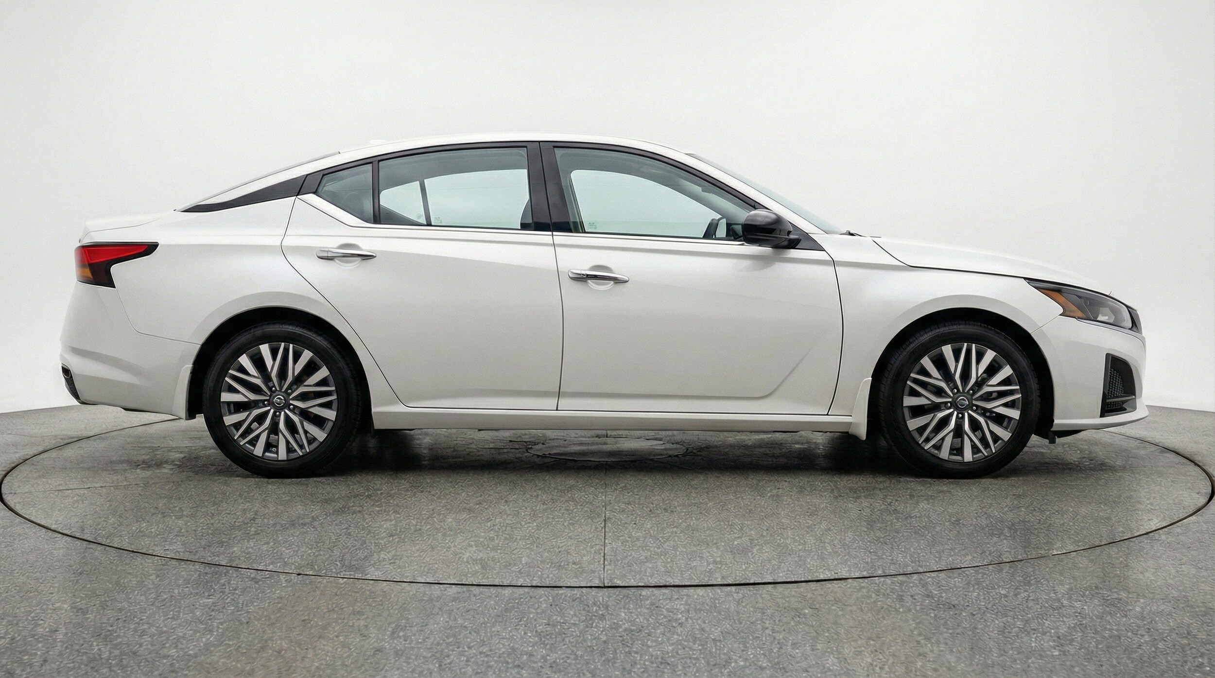 Thumbnail: 2025 Nissan Altima - 11