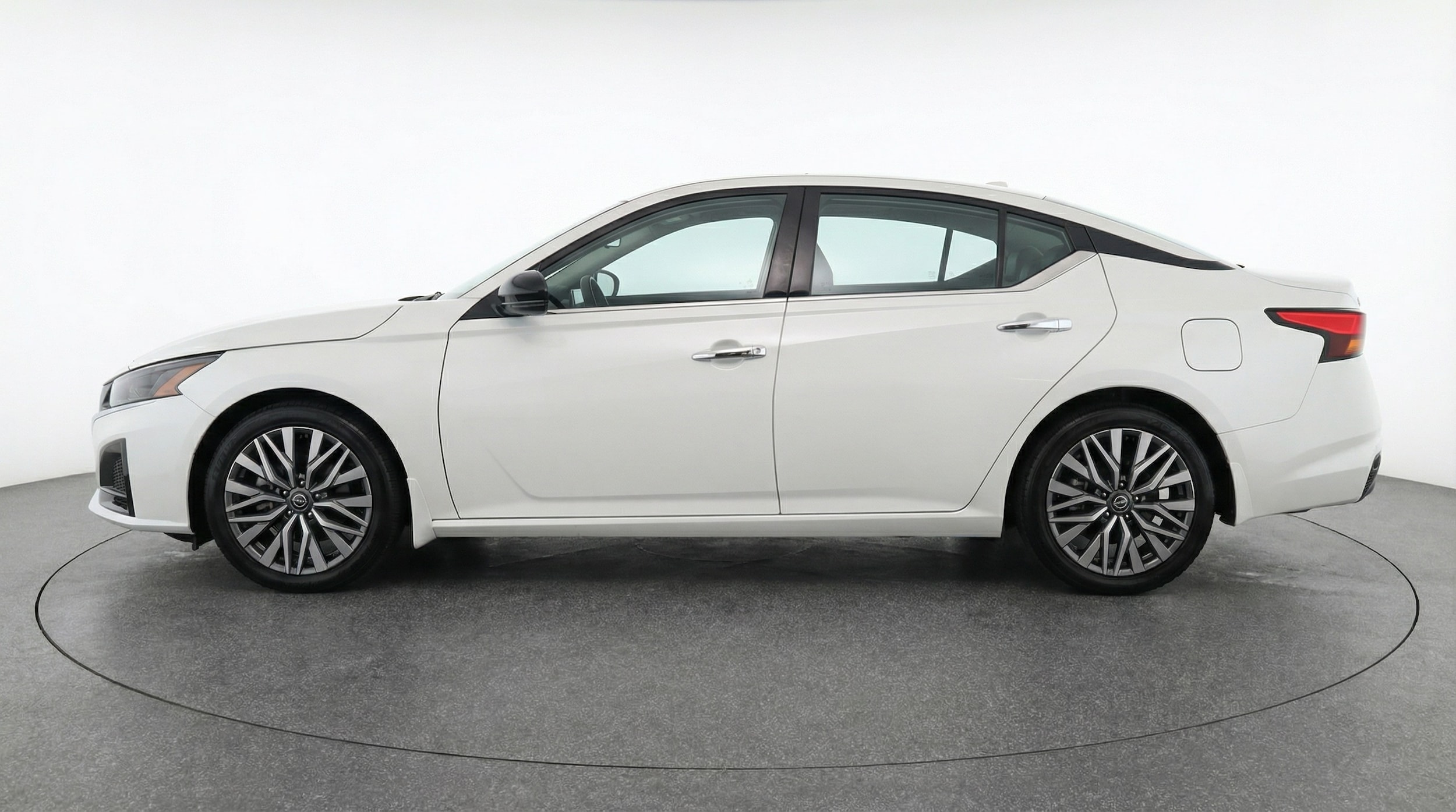 Thumbnail: 2025 Nissan Altima - 4