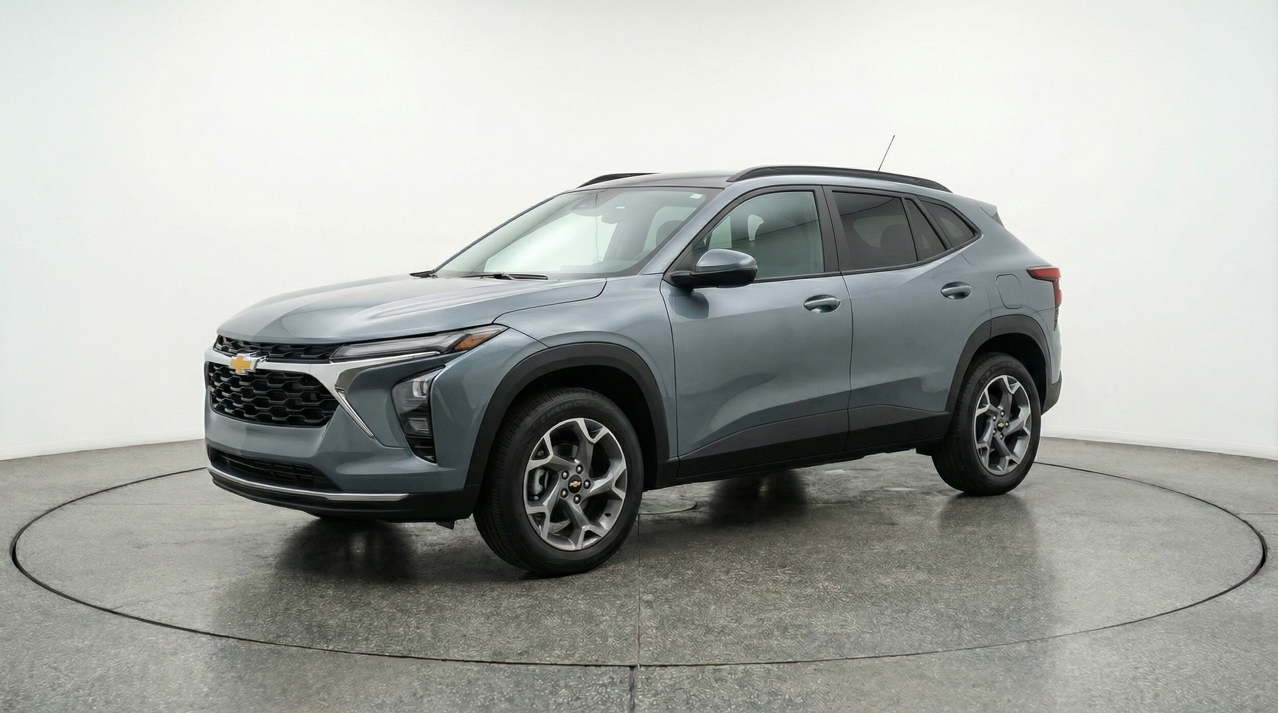 Thumbnail: 2025 Chevrolet Trax - 3