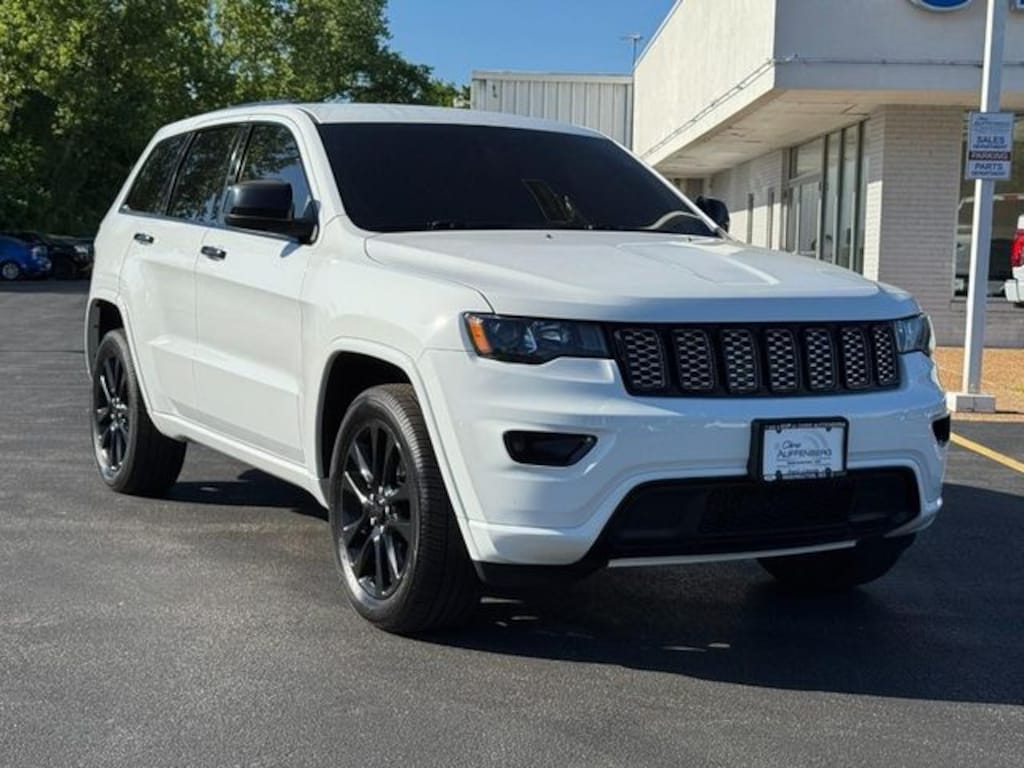 Used 2018 Jeep Grand Cherokee Altitude SUV
