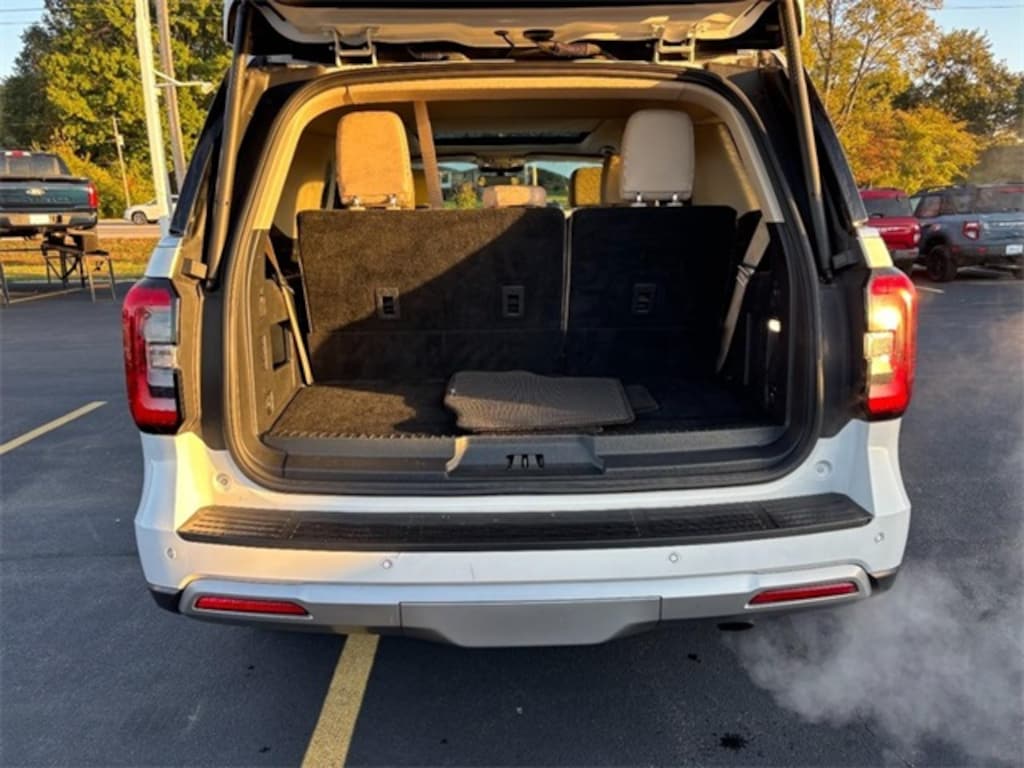 Used 2024 Ford Expedition Limited SUV