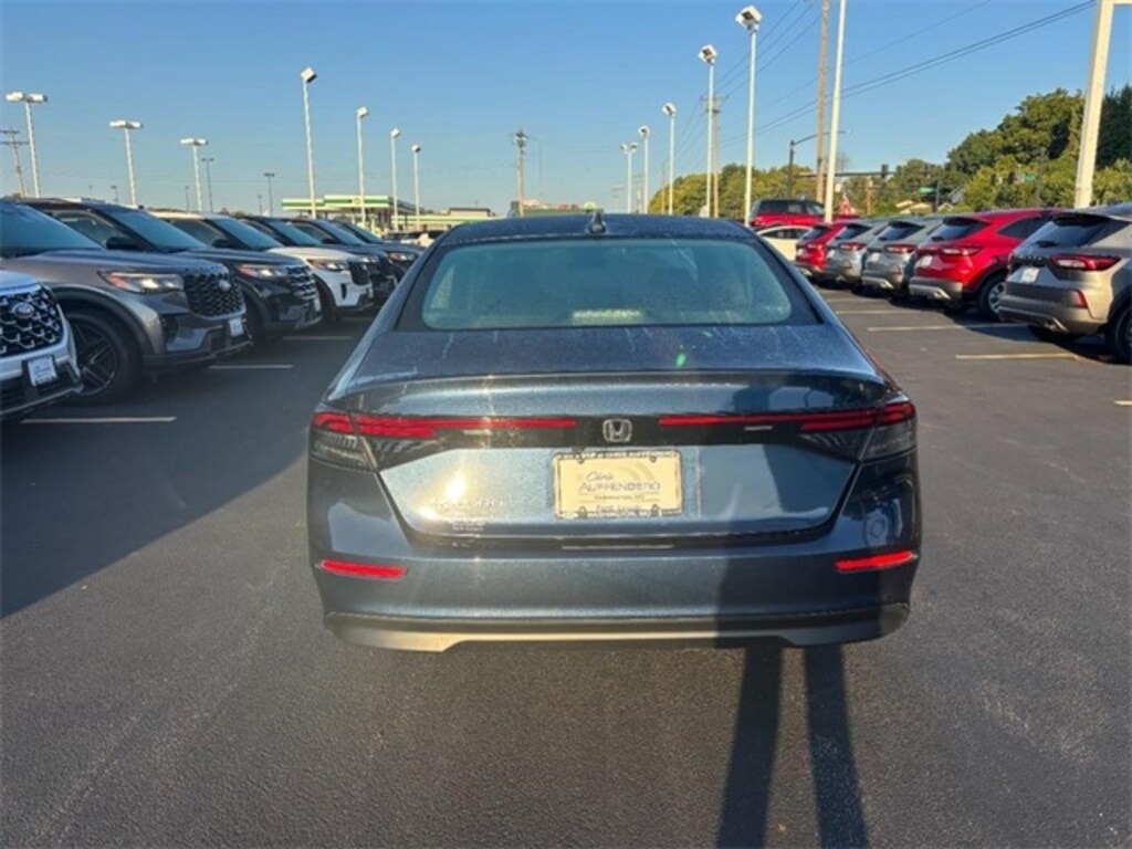 Used 2024 Honda Accord EX Sedan