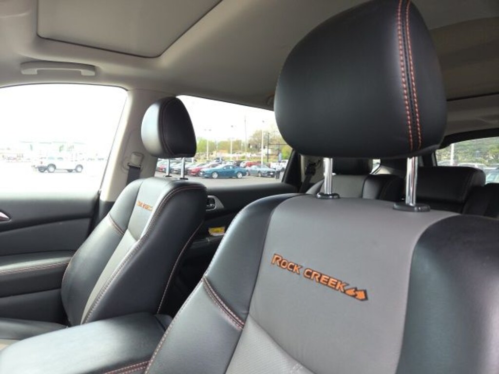 Used 2020 Nissan Pathfinder SL SUV