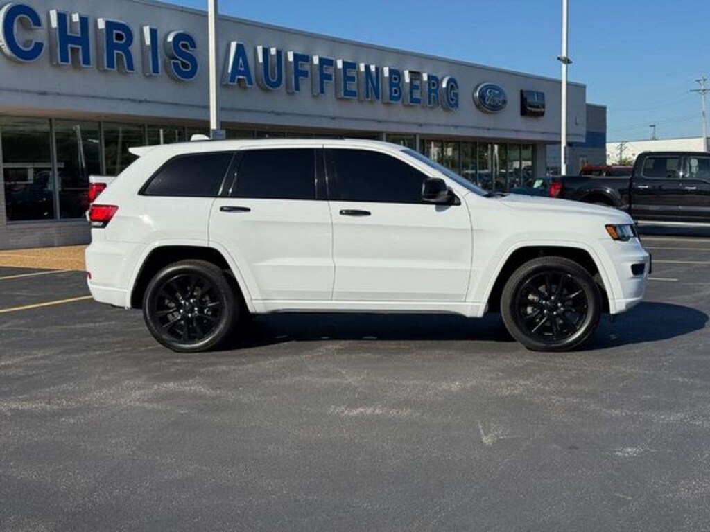 Used 2018 Jeep Grand Cherokee Altitude SUV