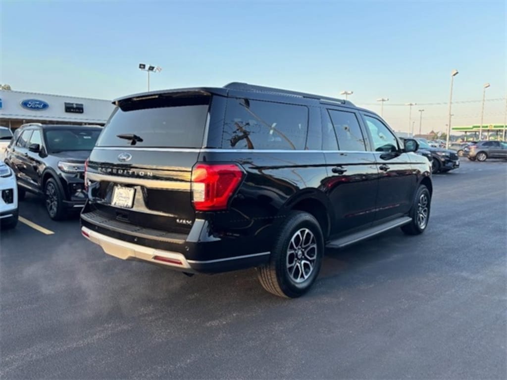 Used 2024 Ford Expedition Max XLT SUV