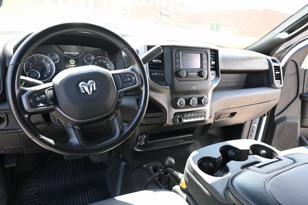 2024 Ram 3500 Tradesman SLT photo 3