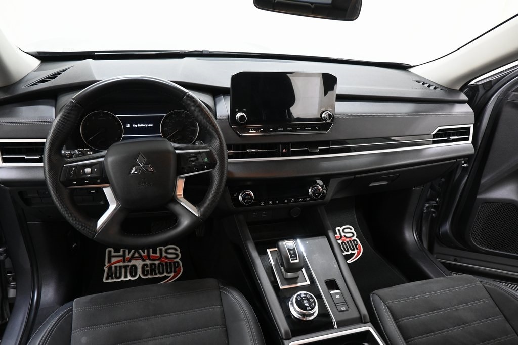 Used 2023 Mitsubishi Outlander SE Special Edition SUV