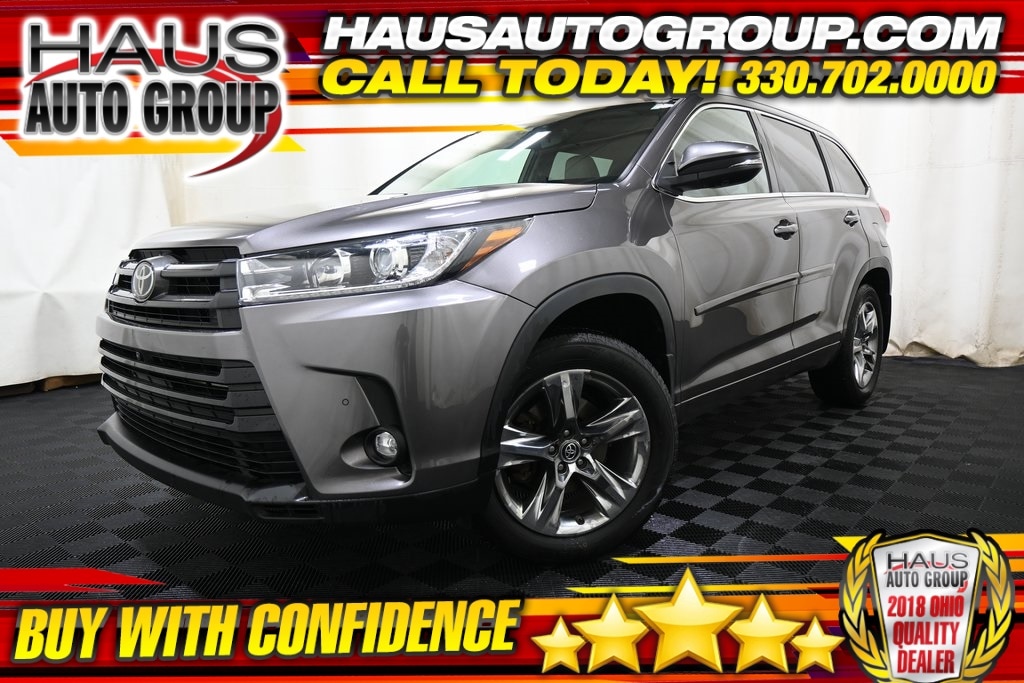 2019 Toyota Highlander Limited Platinum's photo
