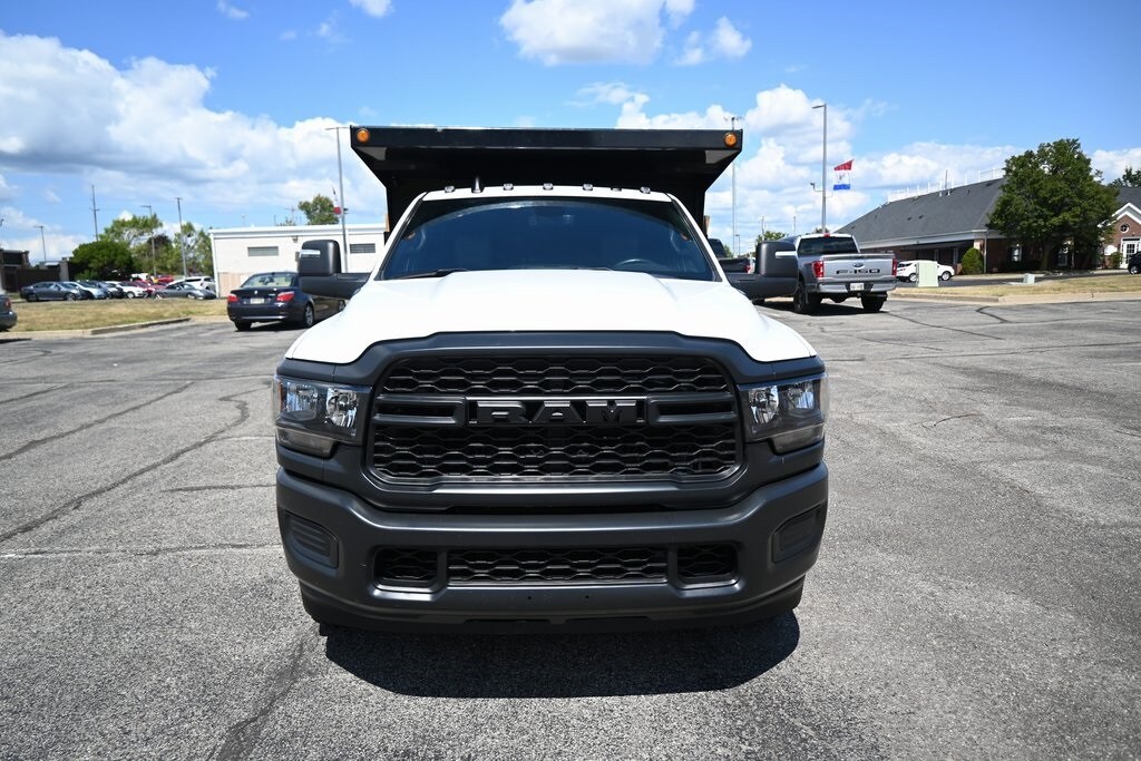 2024 Ram 3500 Tradesman SLT photo 2