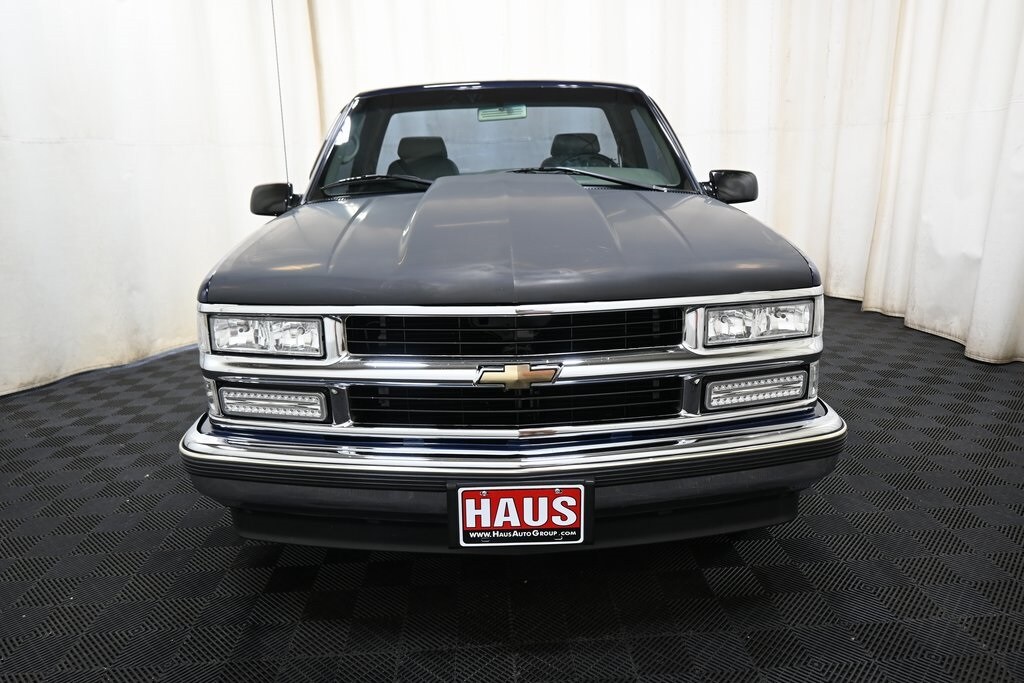 1996 Chevrolet Silverado photo 2