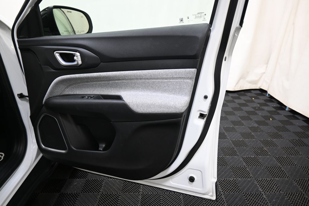 2023 Jeep Compass Latitude Lux - Photo 27