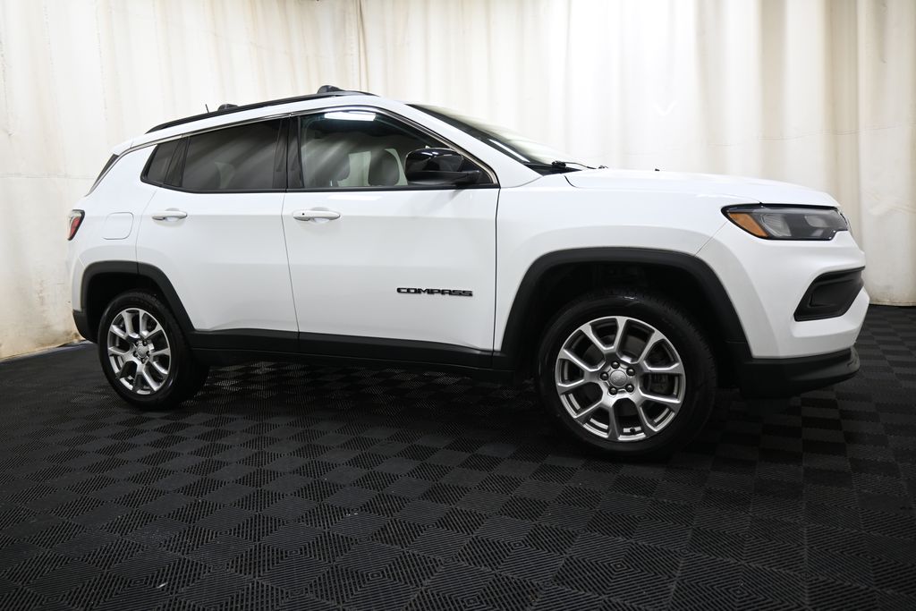 2023 Jeep Compass Latitude Lux - Photo 18