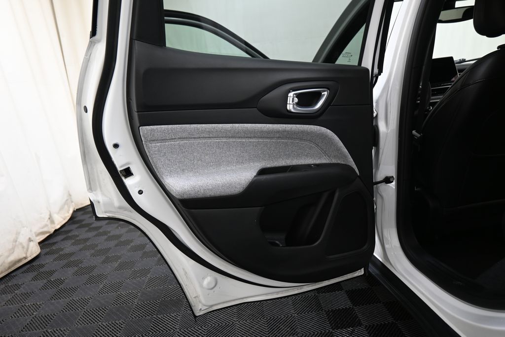 2023 Jeep Compass Latitude Lux - Photo 22