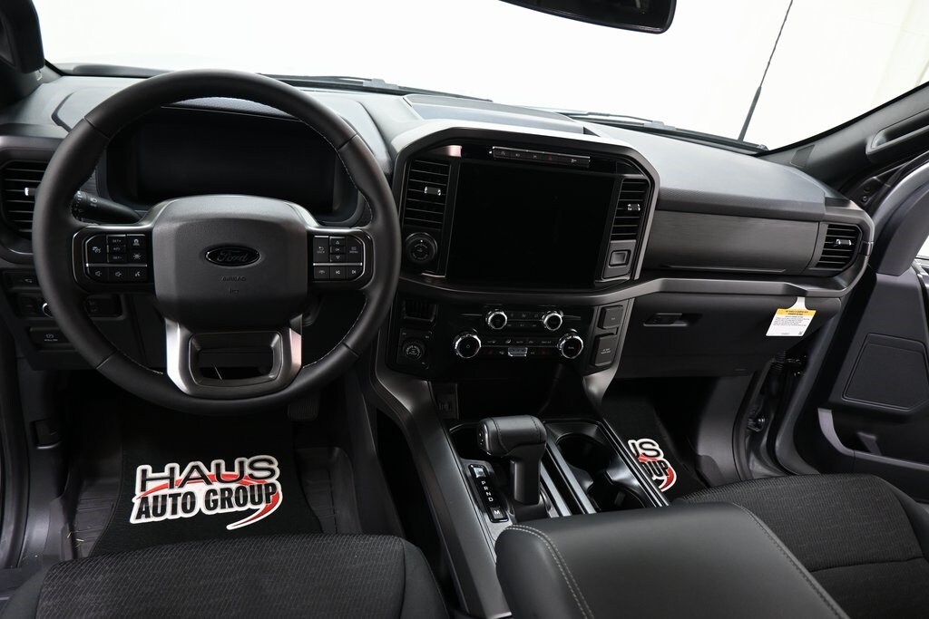 2024 Ford F-150 XLT photo 2
