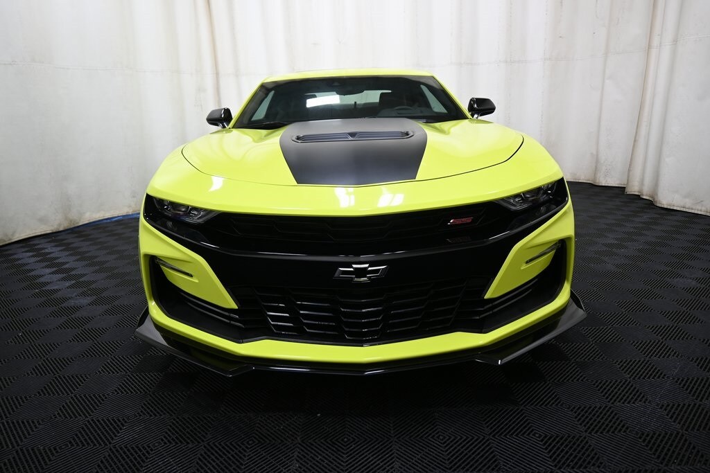 2019 Chevrolet Camaro 2SS photo 2
