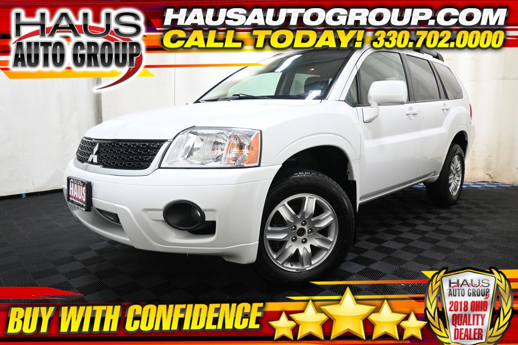 2011 Mitsubishi Endeavor SE AWD's photo