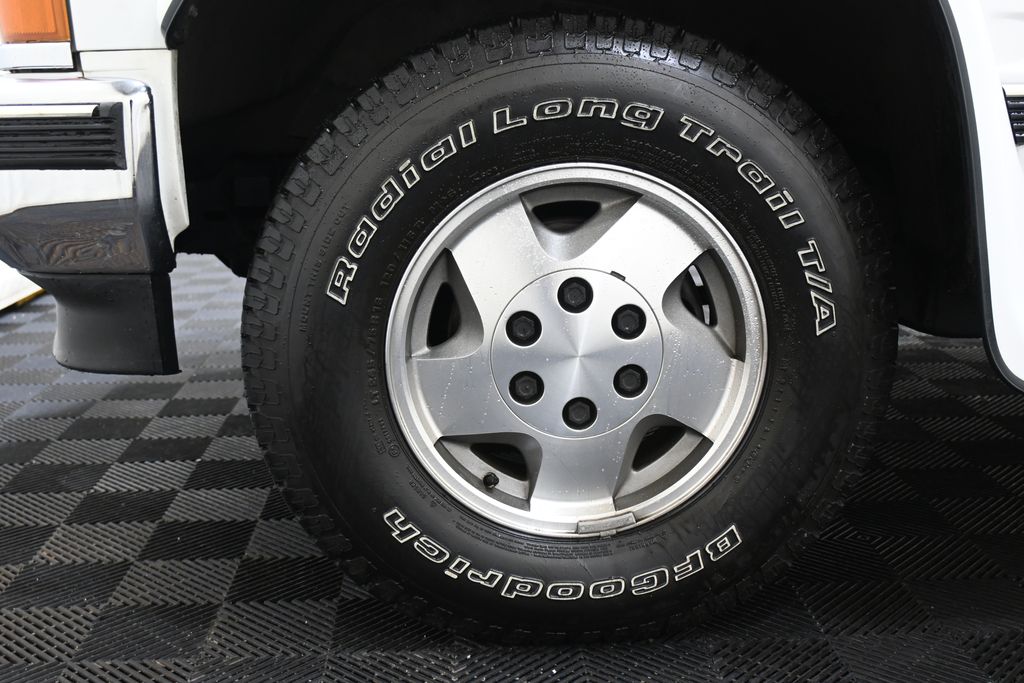 1995 Chevrolet Tahoe - Photo 25