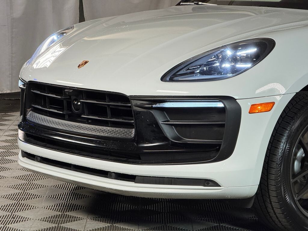 Used 2023 Porsche Macan T SUV