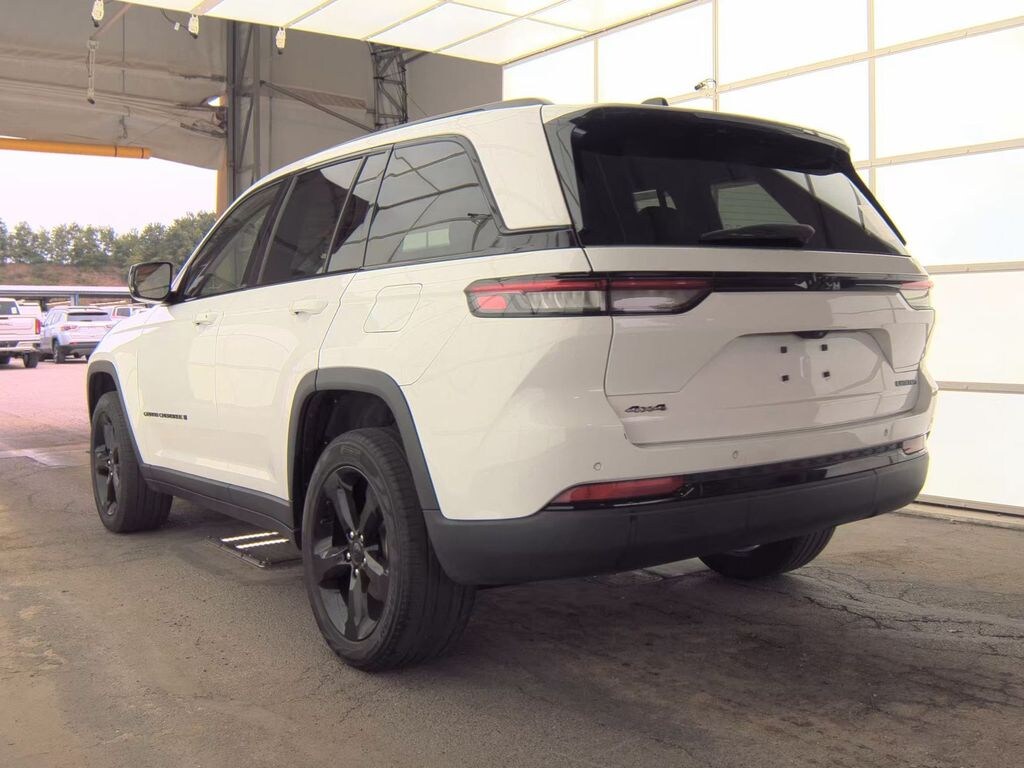 Used 2023 Jeep Grand Cherokee Limited SUV