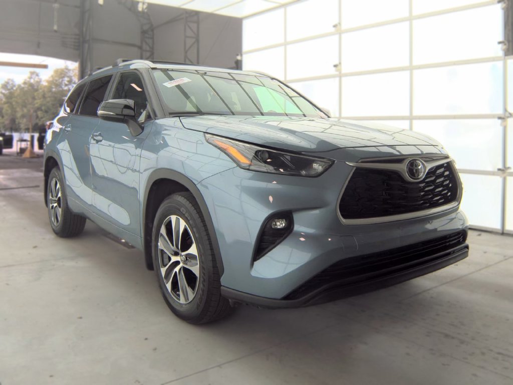 Used 2023 Toyota Highlander XLE SUV