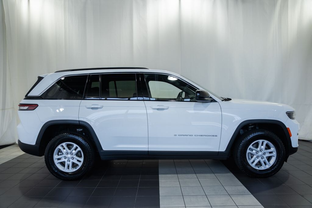 Certified 2024 Jeep Grand Cherokee Laredo SUV