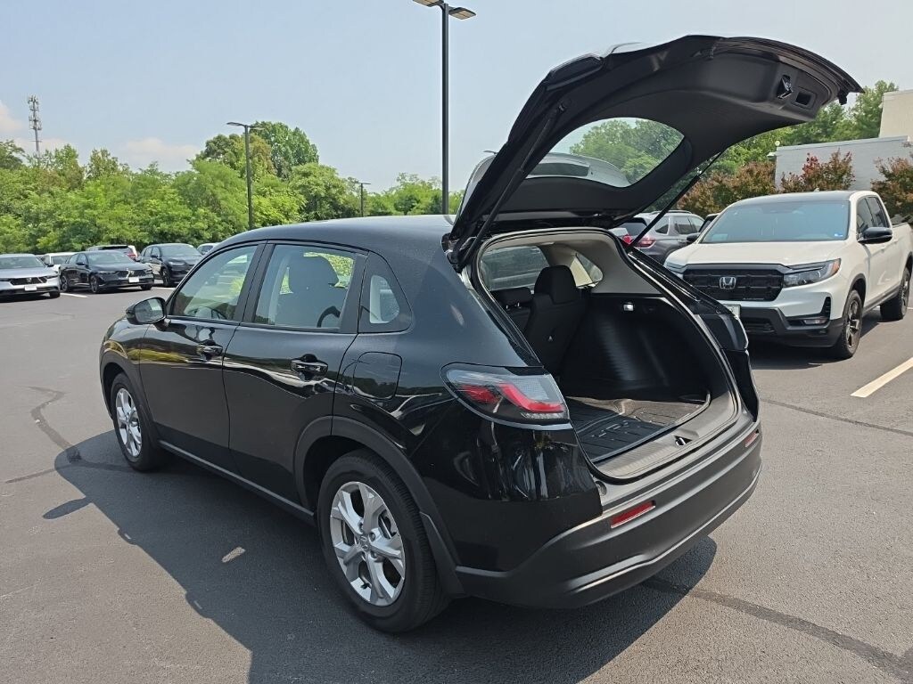 Certified 2025 Honda HR-V LX SUV