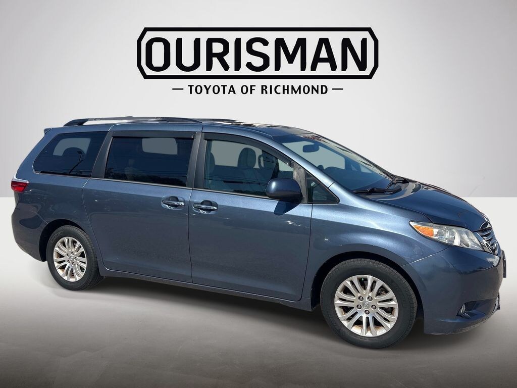 Certified 2017 Toyota Sienna XLE Minivan/Van