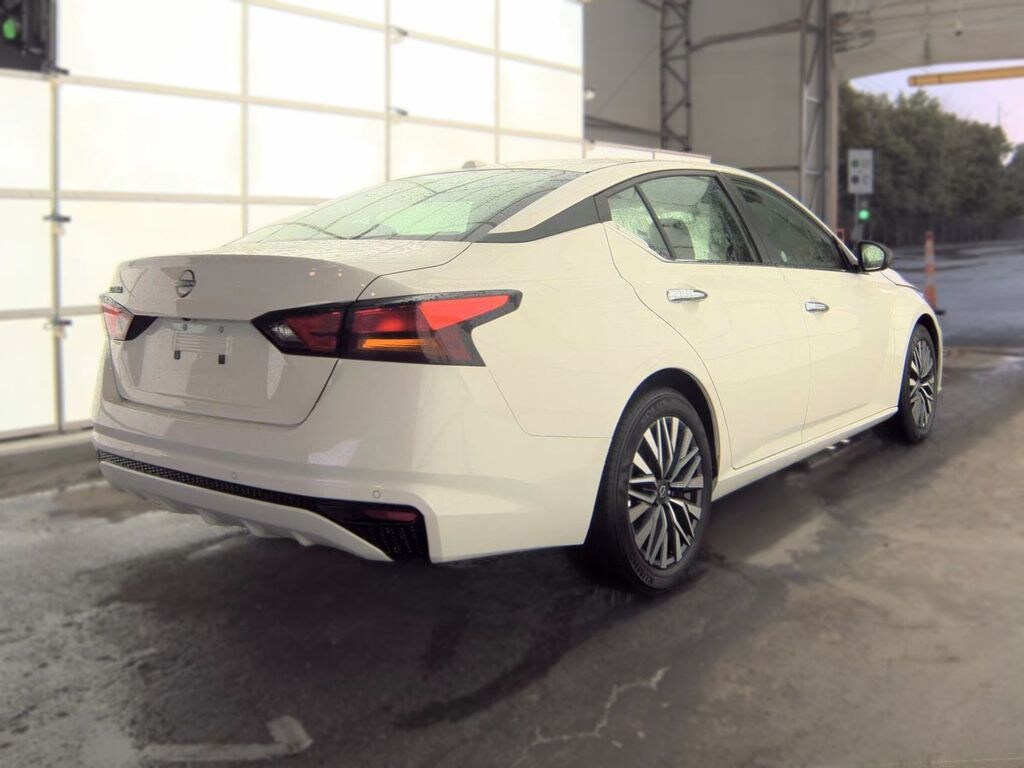 Used 2025 Nissan Altima 2.5 SV Sedan
