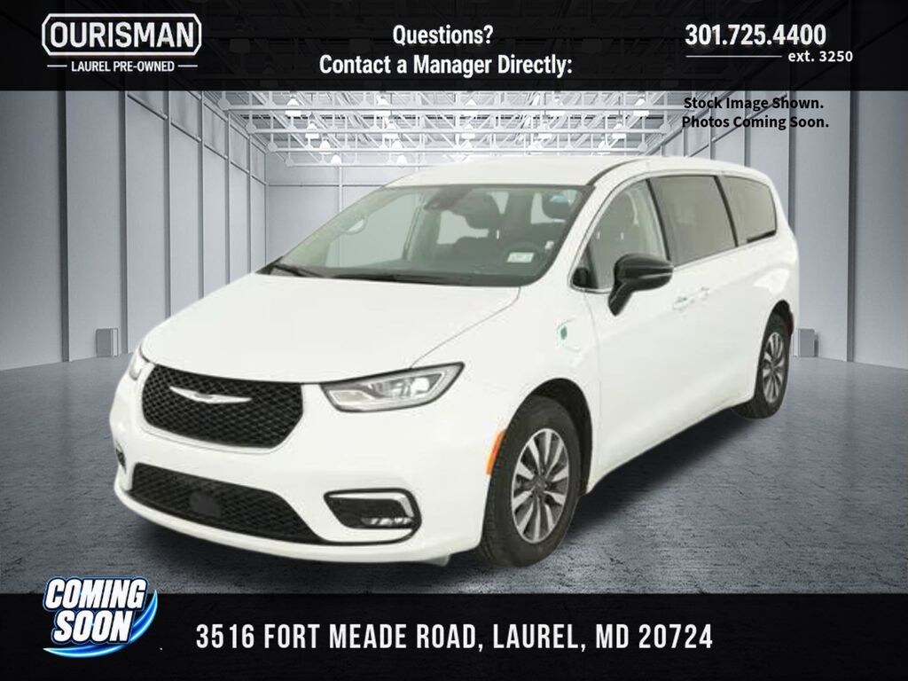 Used 2024 Chrysler Pacifica Hybrid Select Minivan/Van