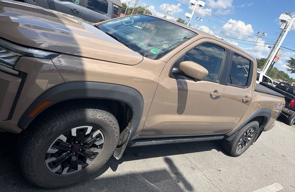 Used 2023 Nissan Frontier PRO-4X Truck