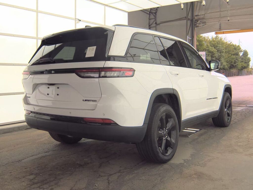 Used 2023 Jeep Grand Cherokee Limited SUV