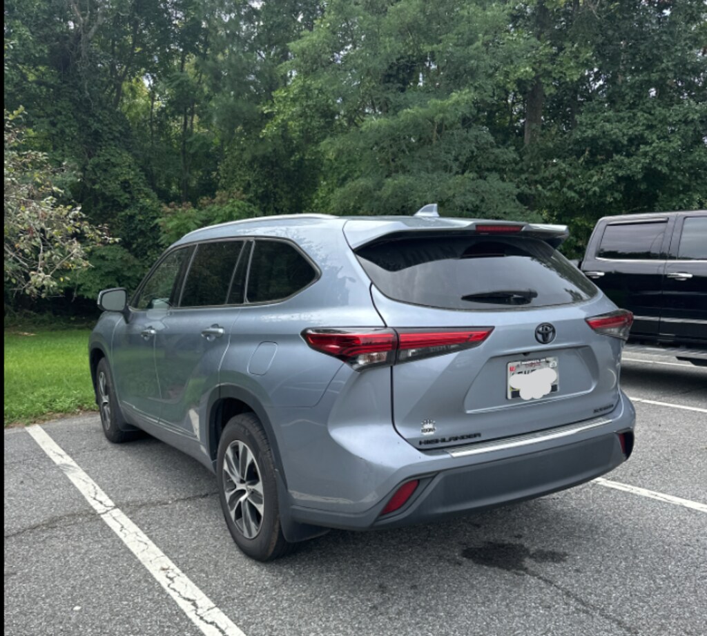 Used 2022 Toyota Highlander XLE SUV