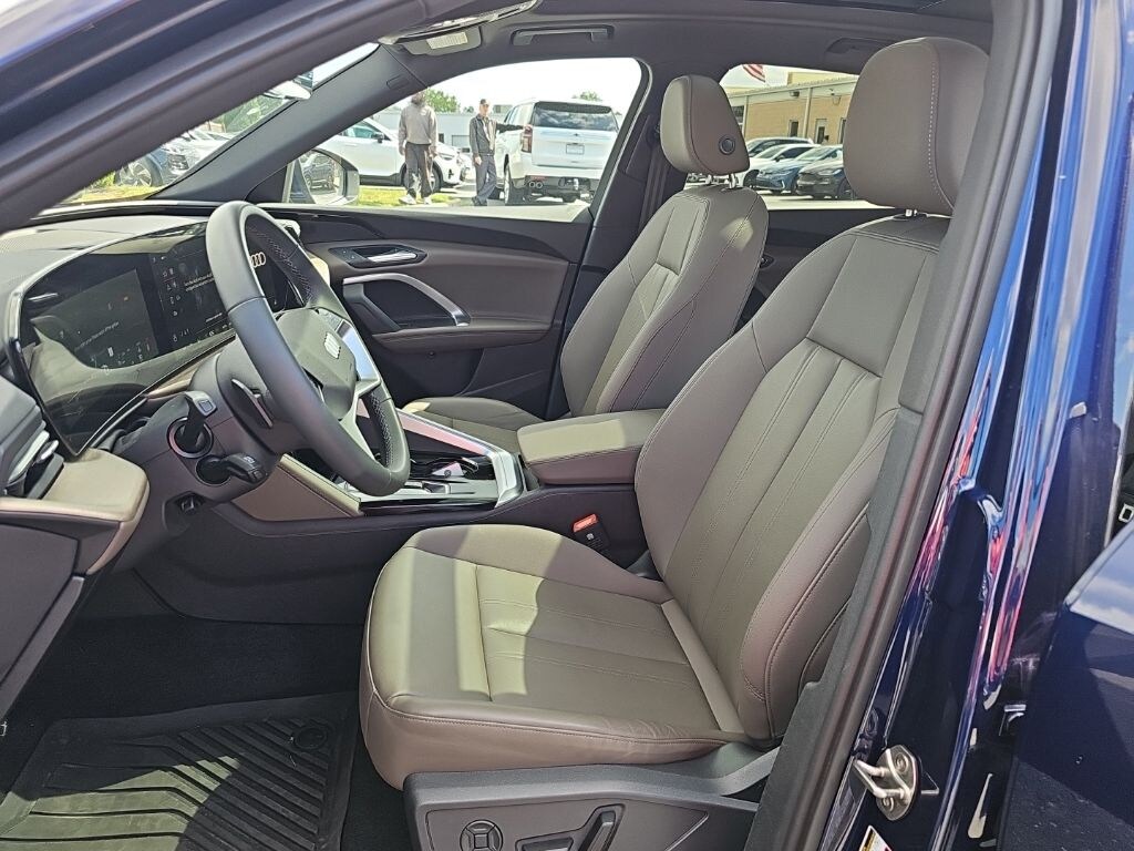 Certified 2025 Audi Q5 2.0T Premium SUV