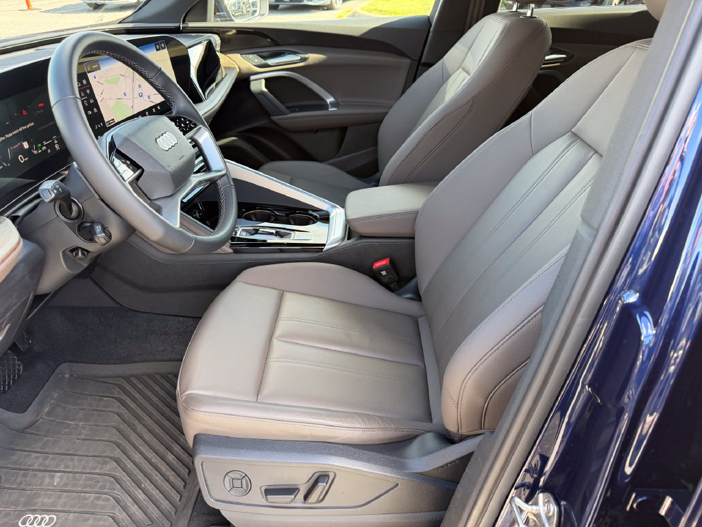 Certified 2025 Audi Q5 2.0T Premium SUV