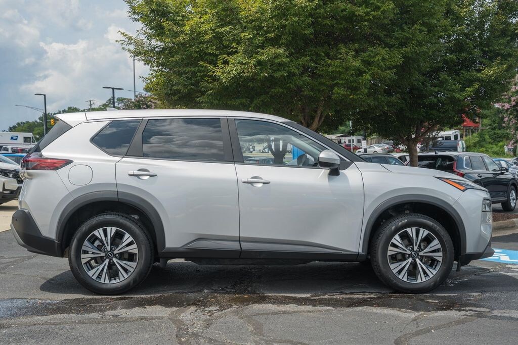 Used 2023 Nissan Rogue SV SUV