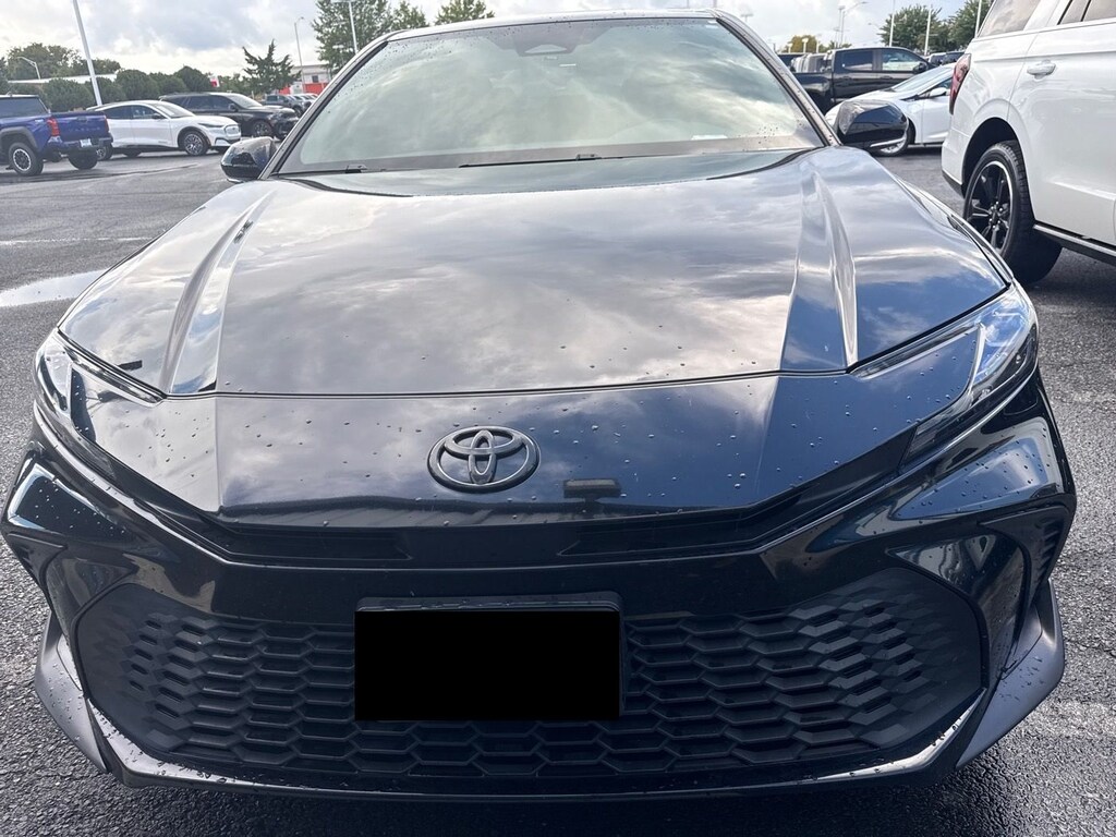 Used 2025 Toyota Camry SE Sedan
