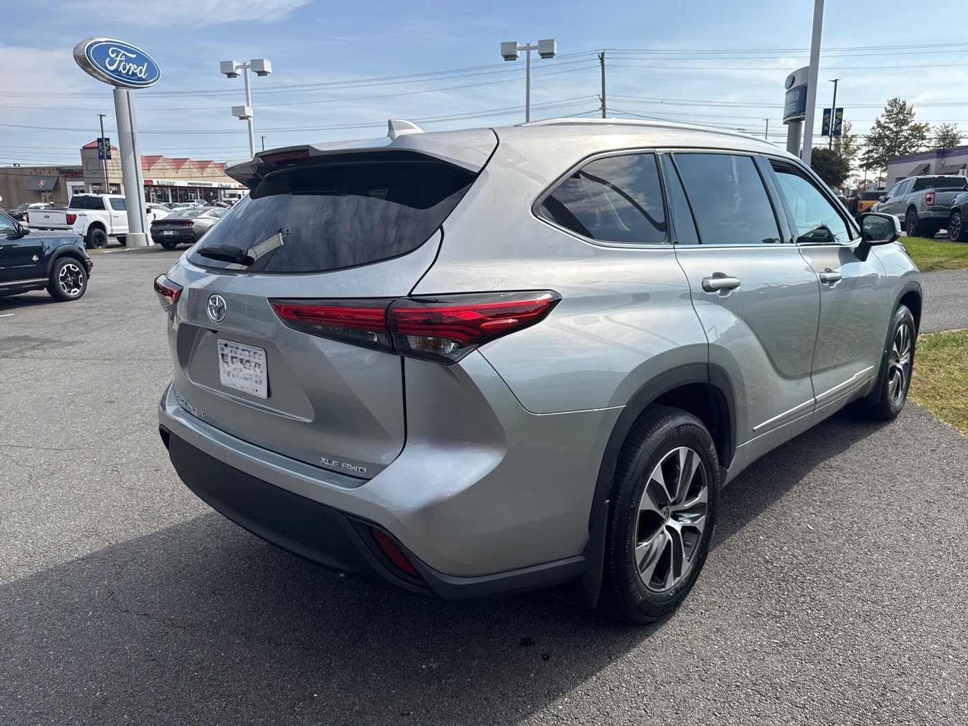 Used 2022 Toyota Highlander XLE SUV