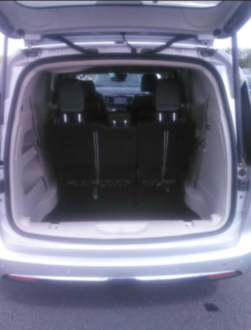 Used 2024 Chrysler Pacifica Touring L Minivan/Van