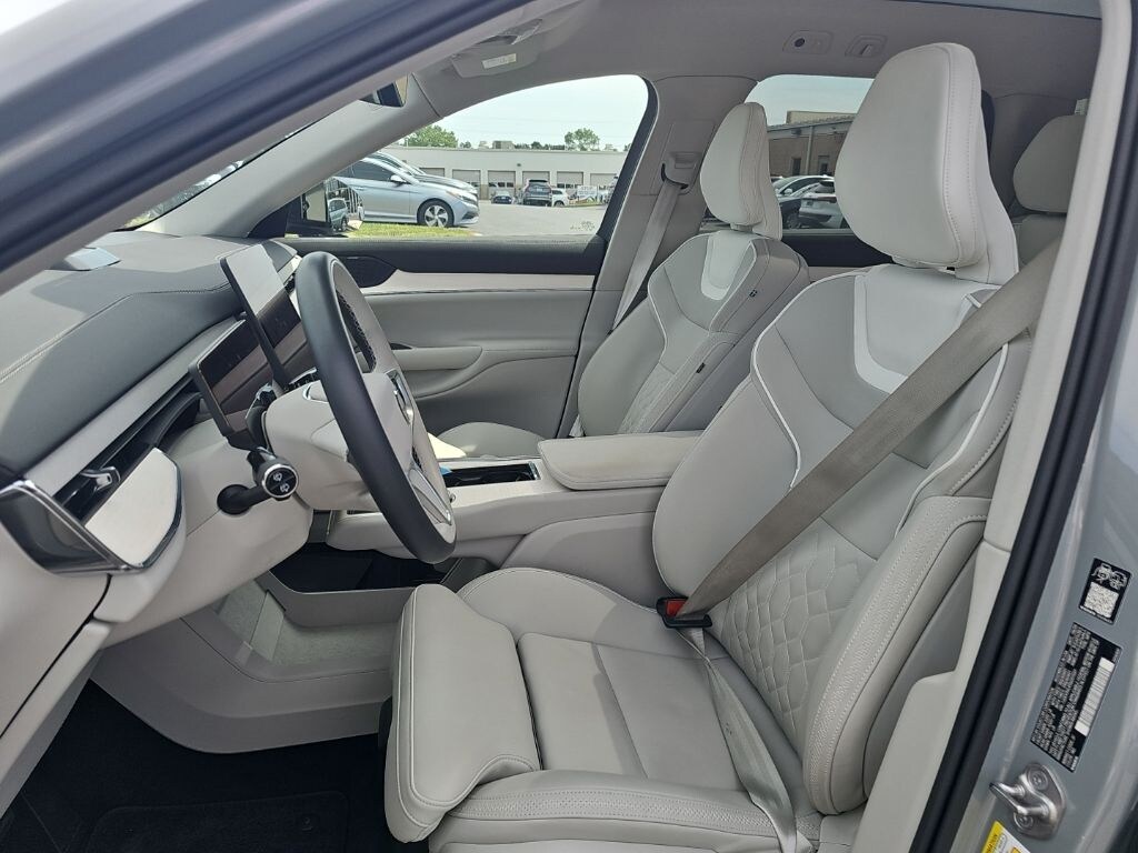 Certified 2025 Volvo EX90 Twin Motor Ultra SUV