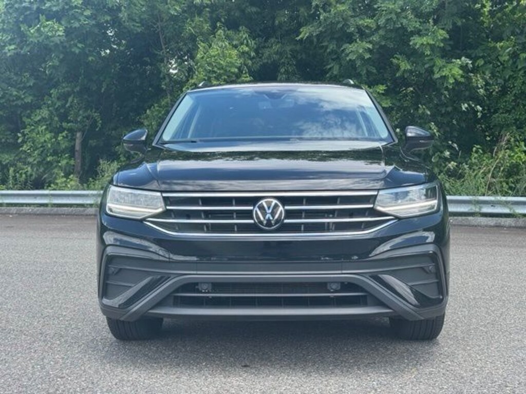 Used 2024 Volkswagen Tiguan 2.0T SE SUV