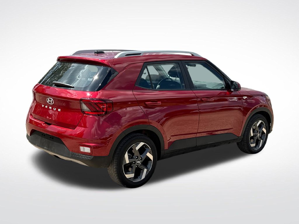Used 2025 Hyundai Venue SEL SUV