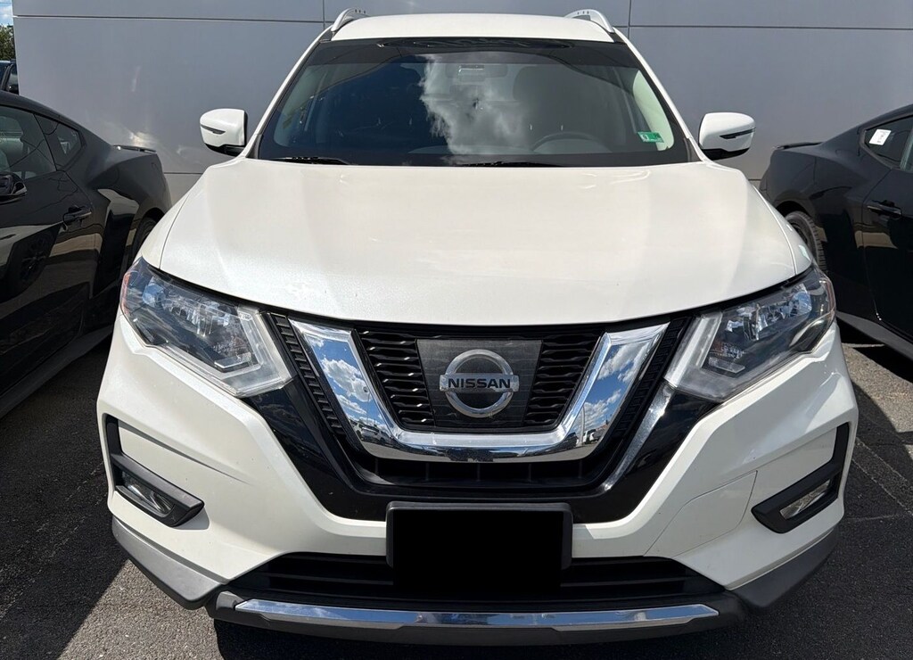 Used 2017 Nissan Rogue SV SUV