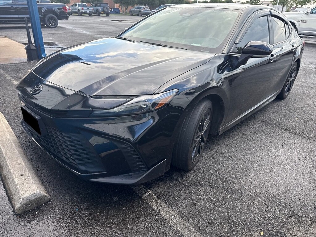 Used 2025 Toyota Camry SE Sedan