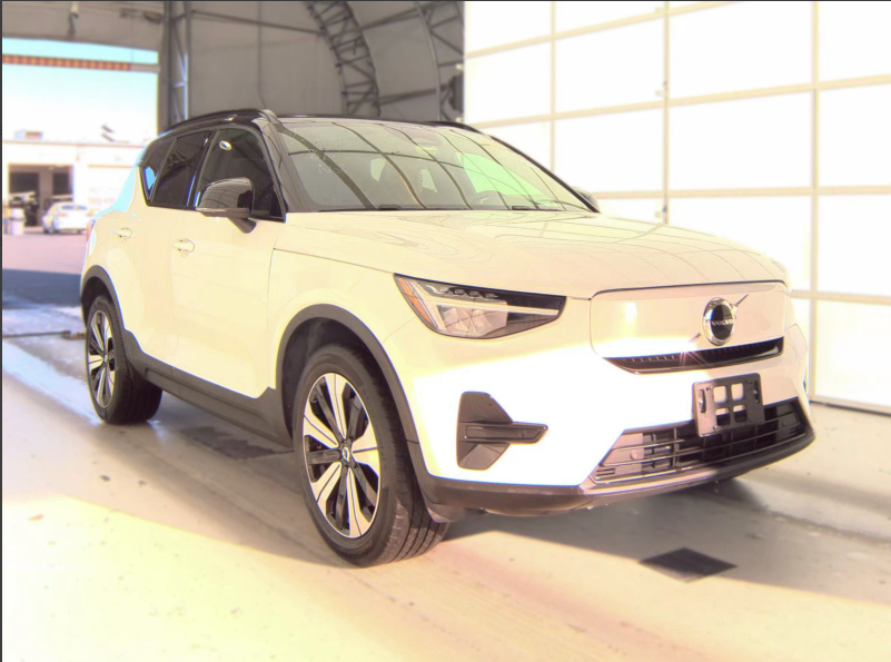 Used 2023 Volvo XC40 Recharge Pure Electric Twin Core SUV